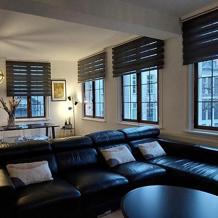 The View - Spacious 2 Bdr Appt In With View Антверпен Экстерьер фото