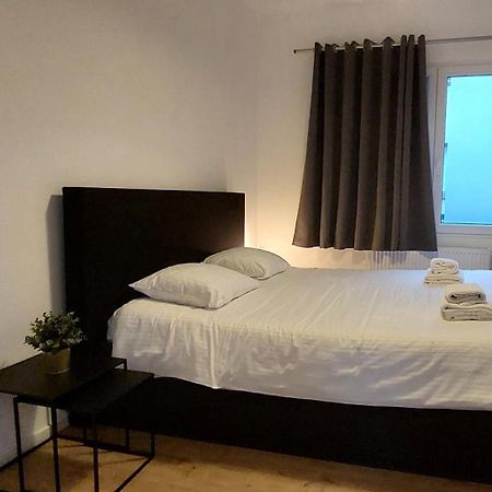 The View - Spacious 2 Bdr Appt In With View Антверпен Экстерьер фото