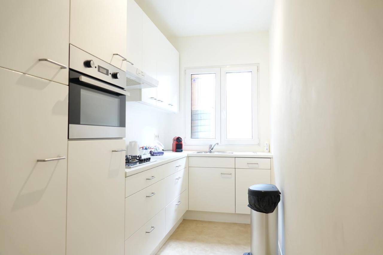 The View - Spacious 2 Bdr Appt In With View Антверпен Экстерьер фото